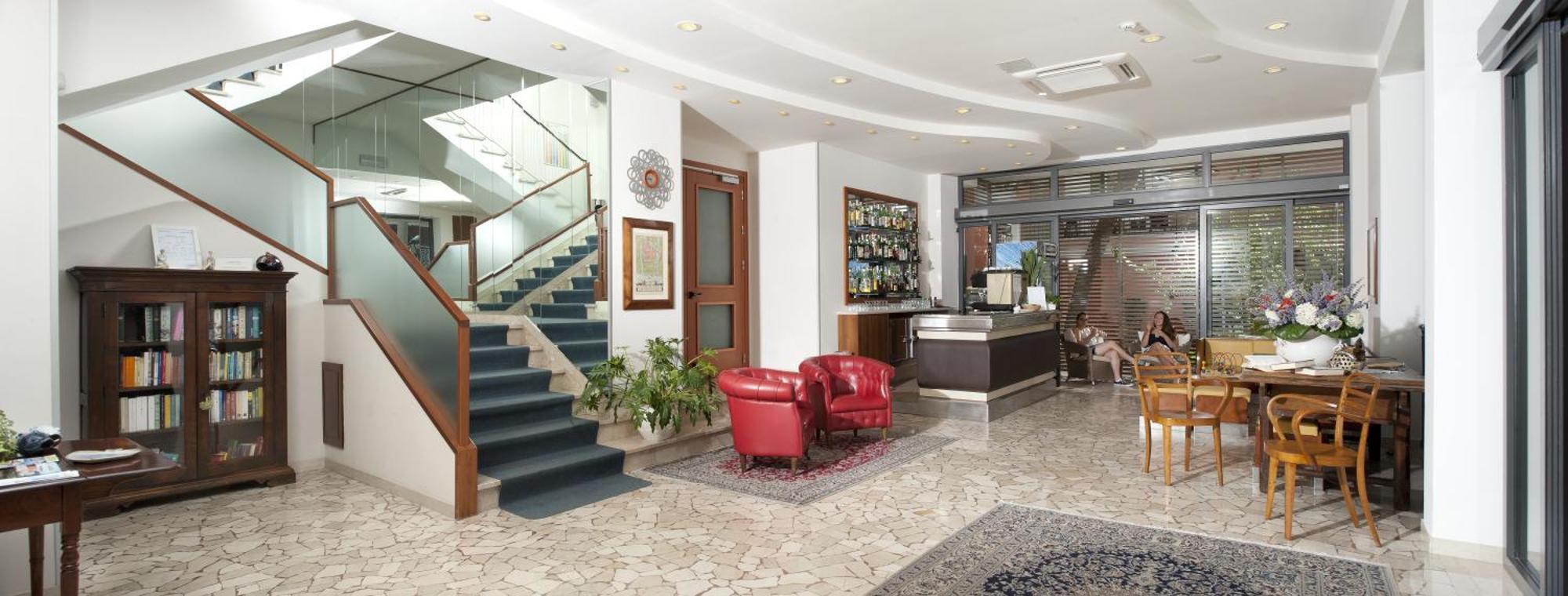 Hotel Baltic Rimini Exteriör bild